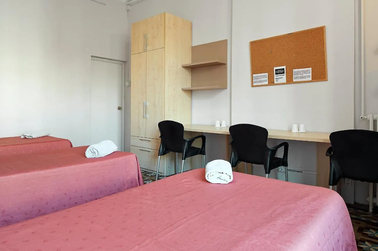 B&B Estudiantes Balmes Barcelona Apartment